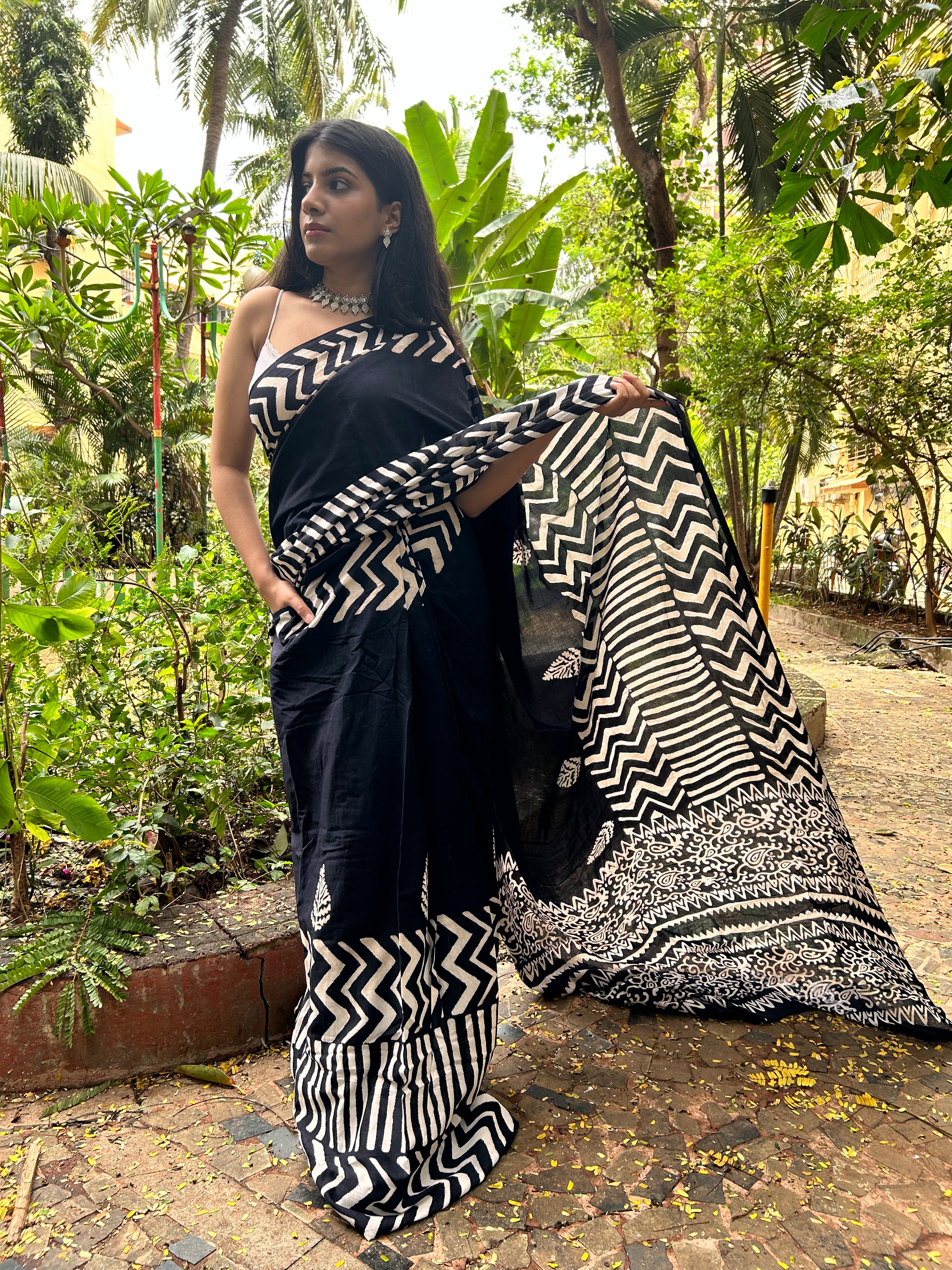 Boho Ready To Wear Pocket Saree