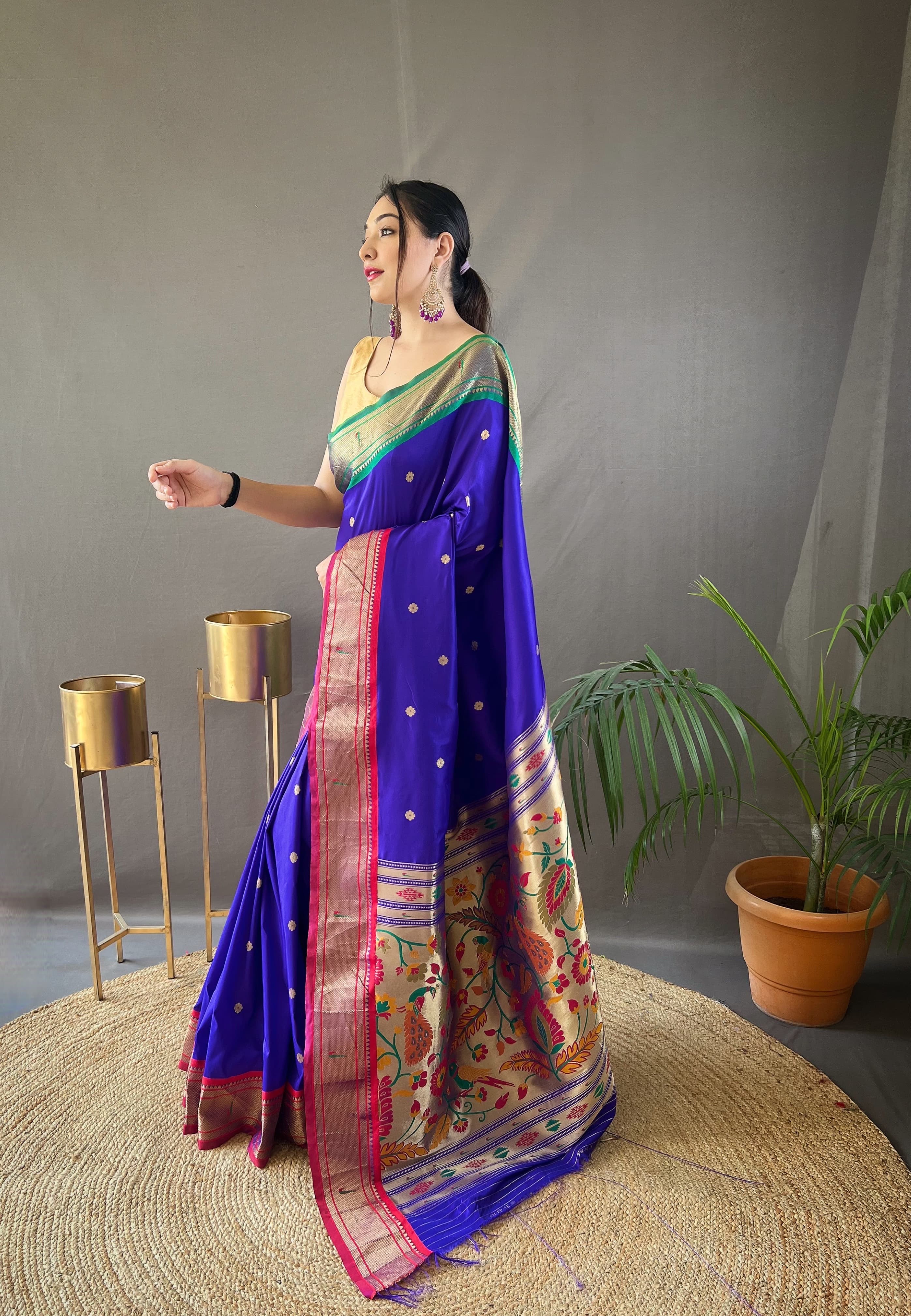 Laxmi Lavanya Powerloom  Paithani Silk Ready-To-Wear Pocket Saree