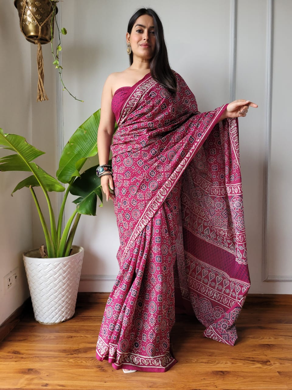 Astral Lady Mul Cotton Ready To Wear Pocket Saree