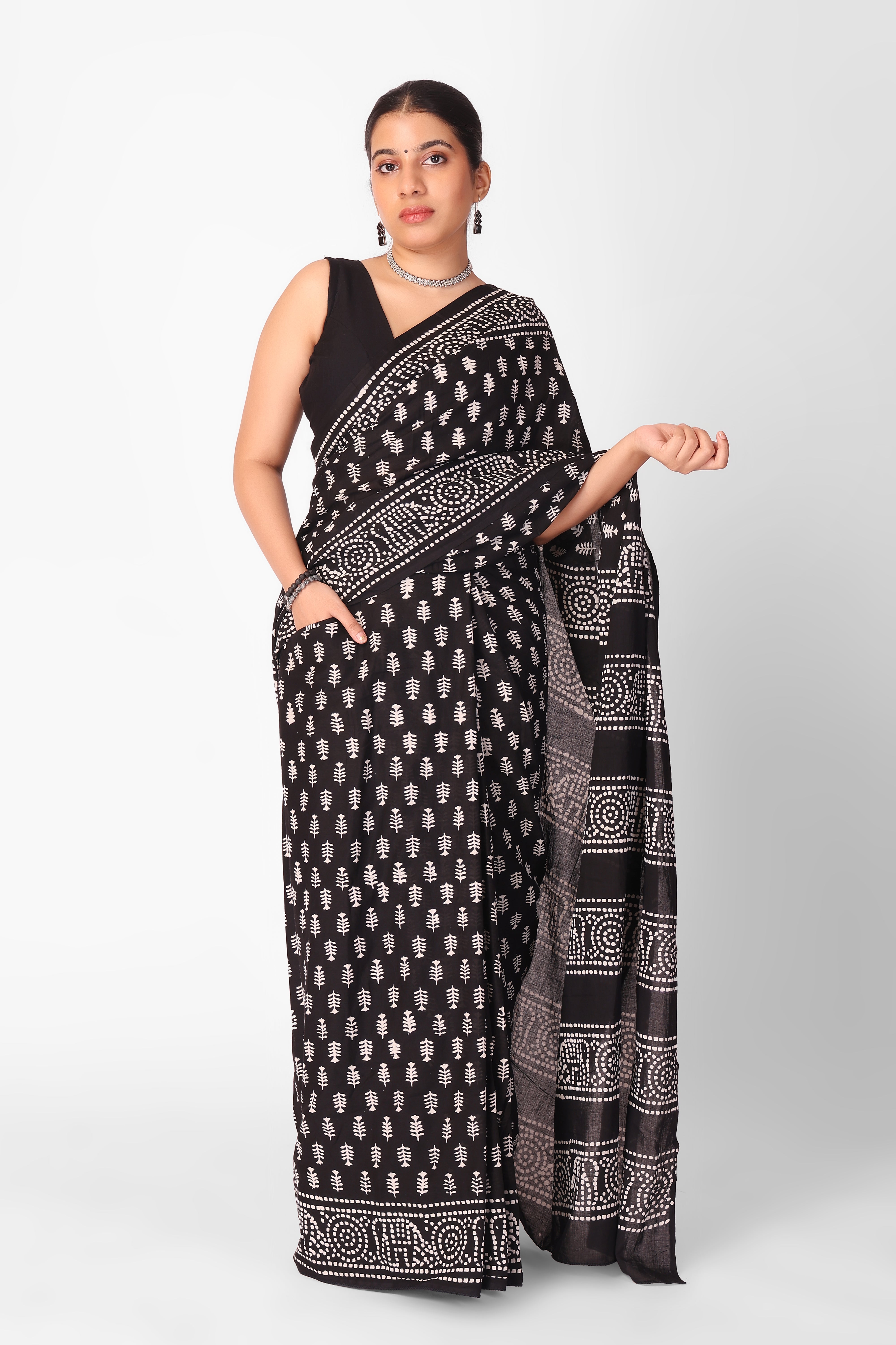 Reverse Mul Cotton Ready-To-Wear Pocket Saree