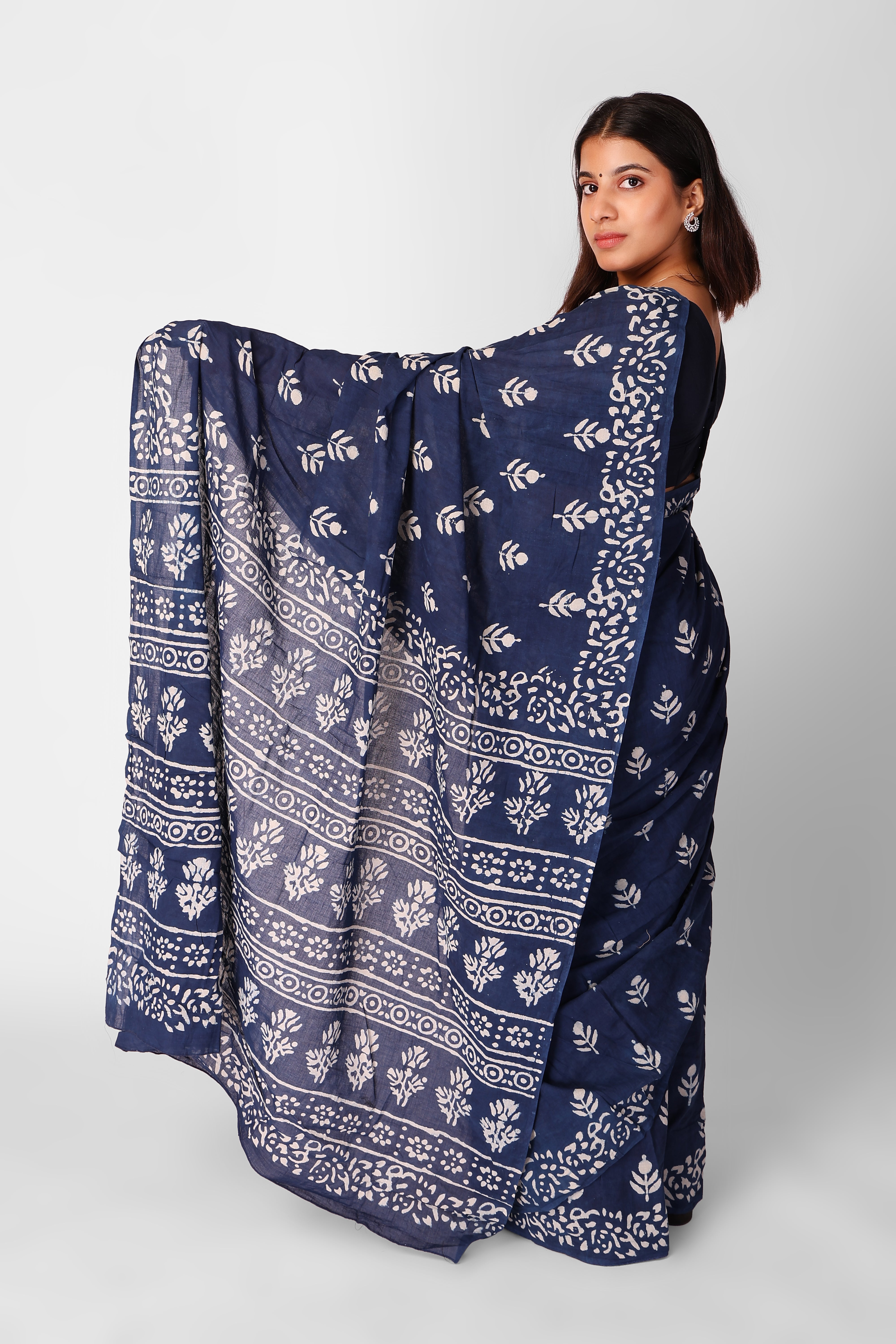 Indigo passion Ready To Wear Pocket Saree