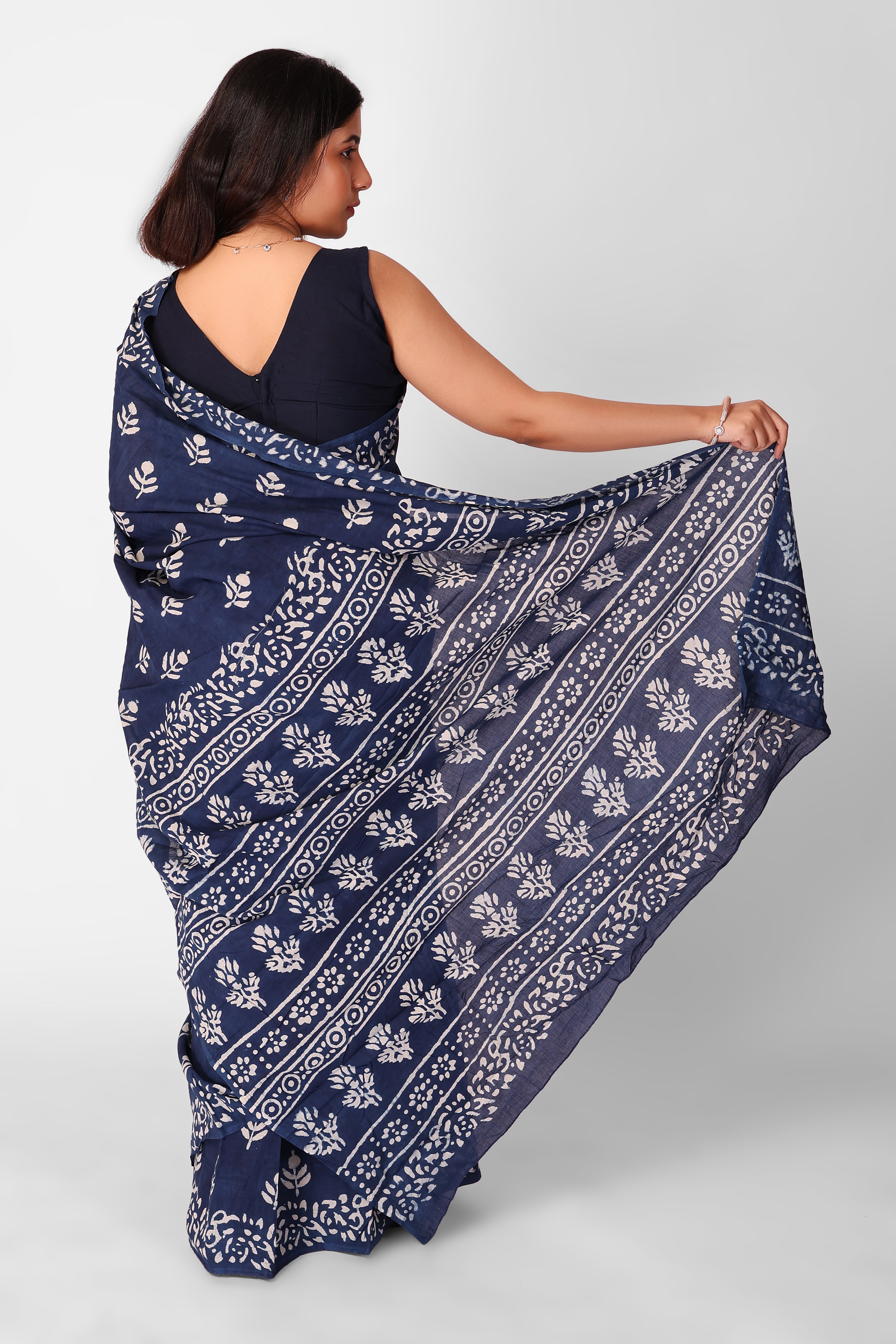 Indigo passion Ready To Wear Pocket Saree