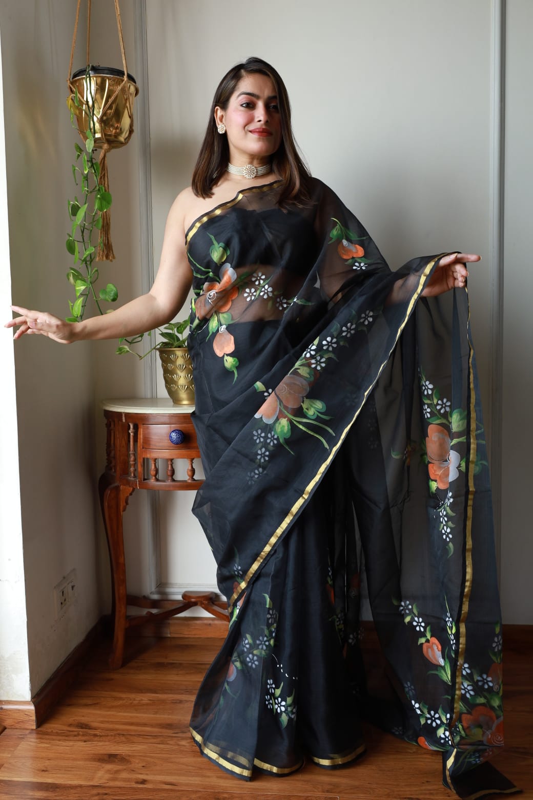 Floral Hustle Organza Ready To Wear Pocket Saree