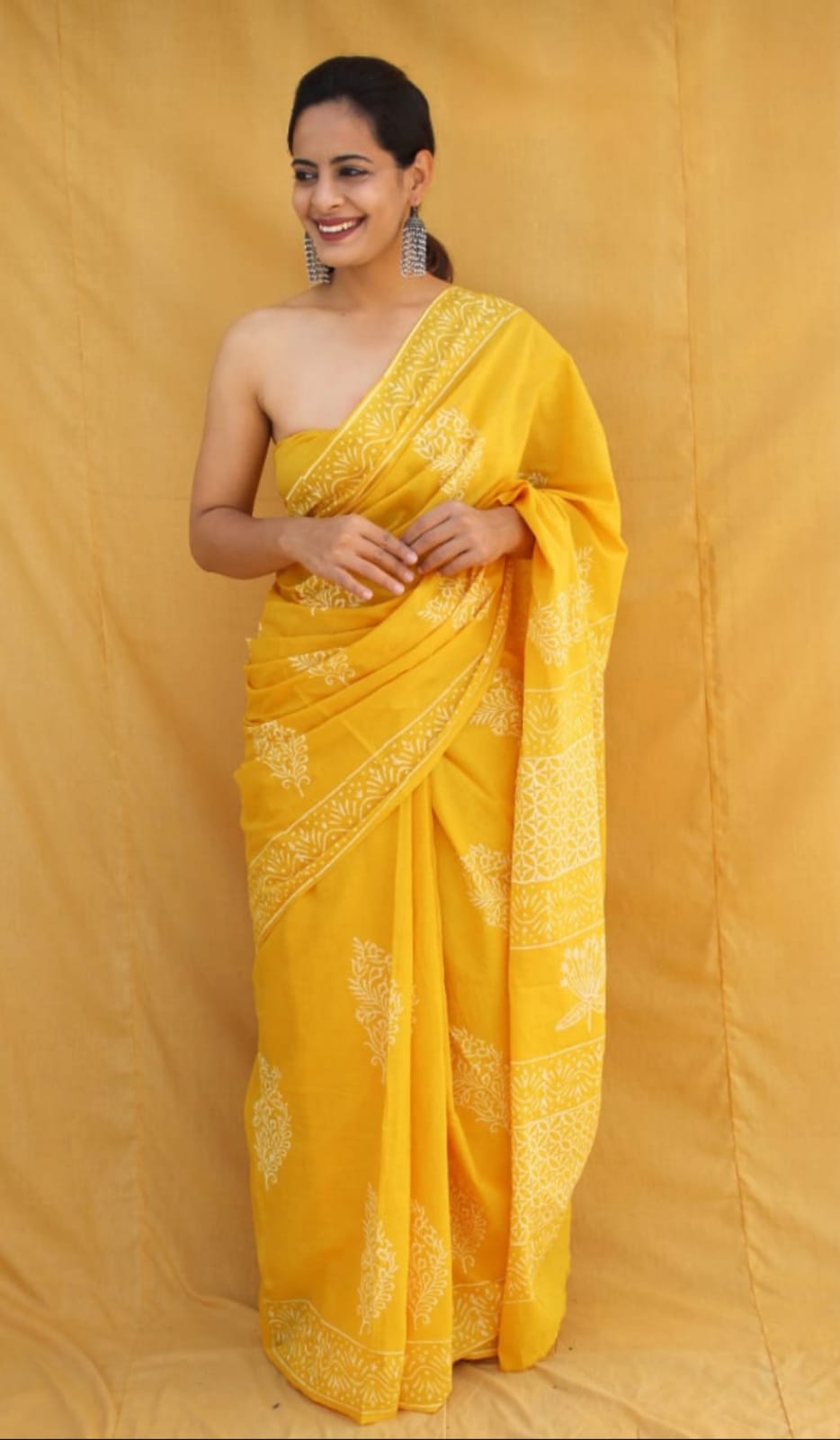 Canary Majesty Hand Block Printed Mul Cotton Ready-to-Wear Pocket Saree